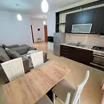 Aulona\'S Apartment